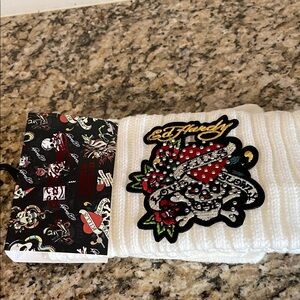 New Ed Hardy Headband & Gloves Set